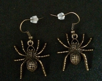 Spider Earrings, Bronze Spider, Goth Earrings, Push Back, Spider Jewelry, Creepy Spiders, Halloween Spiders, Halloween Jewelry