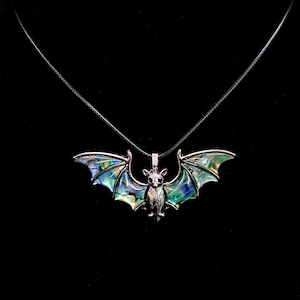 Vleermuisketting, abalonevleermuis, vleermuishanger, gothic-ketting, gotische ketting, vleugelketting, vleermuisvleugel, vampiersieraden, vleermuissieraden