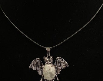 Bat Necklace, Howlite Bat, Howlite Necklace, Goth Necklace, Gothic Necklace, Wing Necklace, Bat Wing, Bat Jewelry, Vampire Necklace