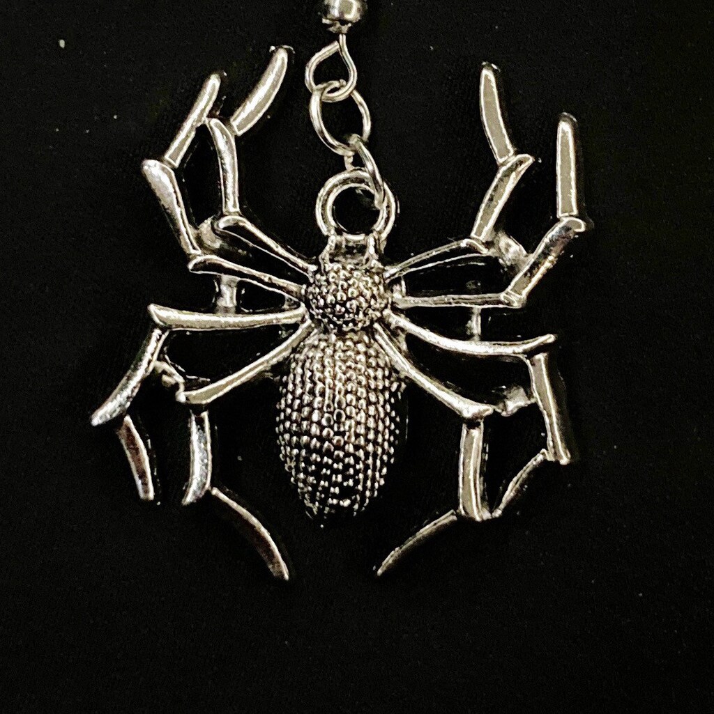 Orecchini Ragno E Ragnatela In Argento Sterling 925 Con Zircone Nero – Gioielli A Tema Insetti Per Halloween – Regalo Per Donne E Ragazze (16x12 Mm)