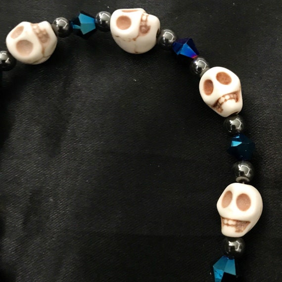Roen(ロエン)Skull × Crystal Beads Bracelet White Skulls, Skull Beads, Skull Bracelet, White Black Blue, Skull