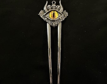 Boze ooghaarvork, kattenoog, geel oog, griezelig oog, boze ooghaar, U-vormige haarvork, schedelhaarvork, realistisch oog, zilveren oog