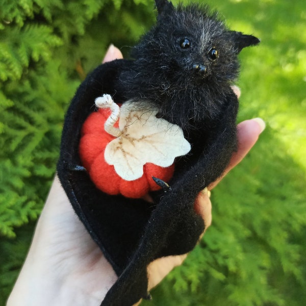 Little Bat miniature/Halloween/Flying Fox/Black bat/Pet portrait Custom/Wool OOAK Sculpture/Bat/dollhouse/gift/OOAK Sculpture/Miniature