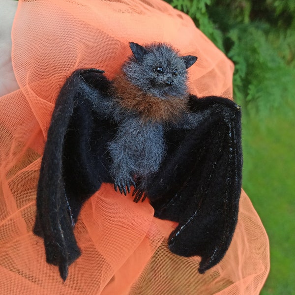 Little Bat miniature/Halloween/Flying Fox/Black bat/Pet portrait Custom/Wool OOAK Sculpture/Bat/dollhouse/gift/OOAK Sculpture/Miniature
