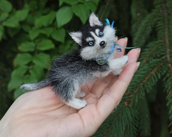 Husky/miniatuur/Husky hond/Siberische Husky/husky puppy/vilt dierensculptuur/poppenhuis/aangepast viltportret/huisdierportret/hondsculptuur