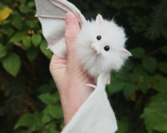 White Bat/Gothic Bat/Halloween/Flying Fox/Bat/dollhouse/Miniature/realistic bat/Vampire bat/Gothic gift ideas/Felted  bat/Halloween bat