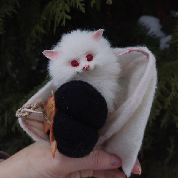 White Bat/Albino Bat/Gothic Bat/Halloween/Flying Fox/Bat/dollhouse/Miniature/realistic bat/Vampire bat/Gothic gift ideas/Halloween bat