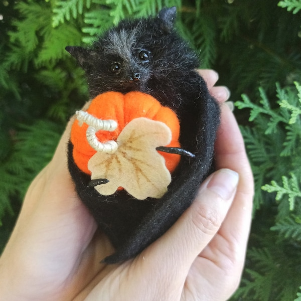 Little Bat miniature/Halloween/Flying Fox/Black bat/Pet portrait Custom/Wool OOAK Sculpture/Bat/dollhouse/gift/OOAK Sculpture/Miniature