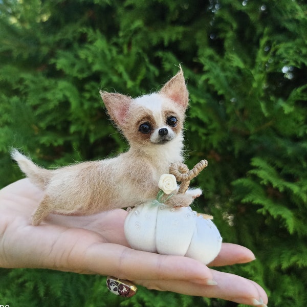 Chihuahua/Chi/puppy/Thanksgiving Day/Custom Felted Portrait/felt animal sculpture/pet memorial/Pet portrait/Chi-chi/dog sculpture/Hua-hua