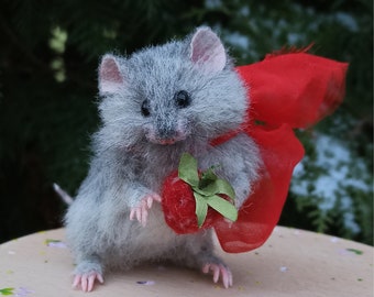 Gray Mouse/Pepper gray color Mouse/Realistic miniature/dollhouse/Miniature/realistic mouse/Needle Felted mouse/OOAK/Gift Miniature