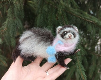 Ferret/Ferret miniature/Pet portrait/Sculpture/dollhouse/gift/OOAK Sculpture/realistic animals