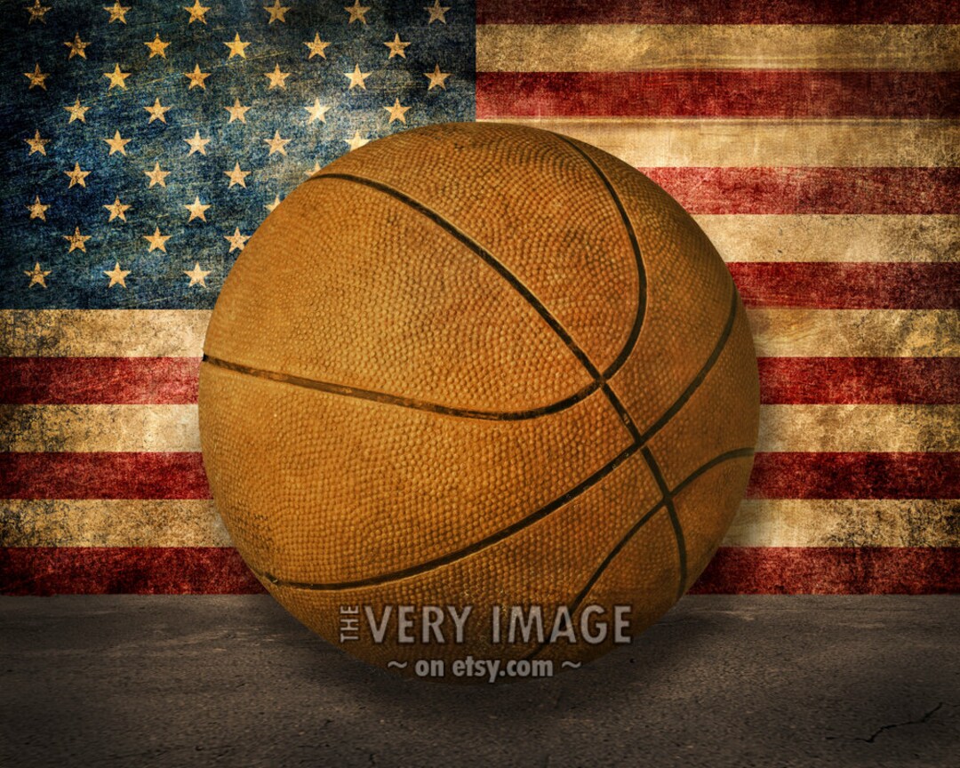 Bandera de EE. UU. de baloncesto vintage, decoración para habitación de  niños, regalos para cuevas de hombres, decoración masculina, arte de pared,  ..., image size:1080x864