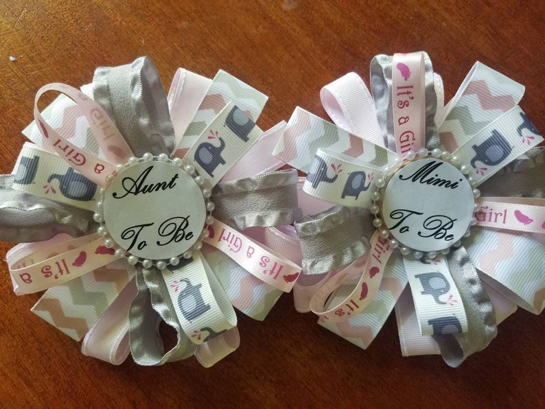 Baby Shower, Mommytobe Pin, Customized Corsage, Baby Shower Pin for