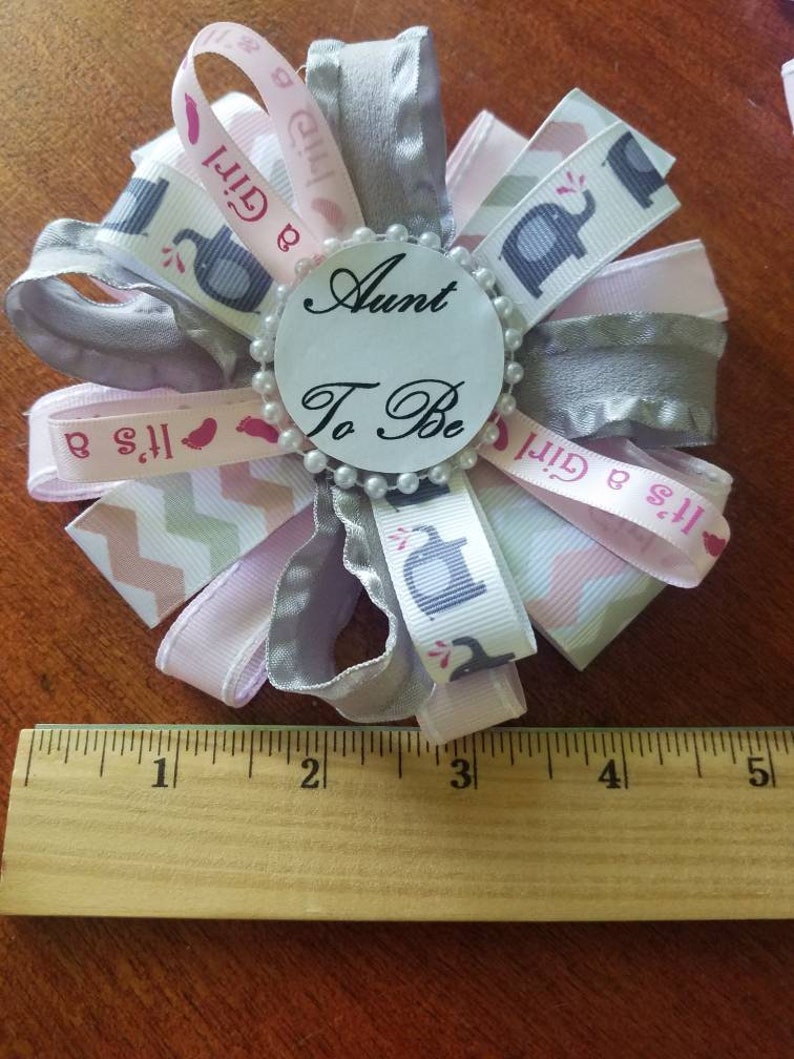 Baby Shower, Mommytobe Pin, Customized Corsage, Baby Shower Pin for
