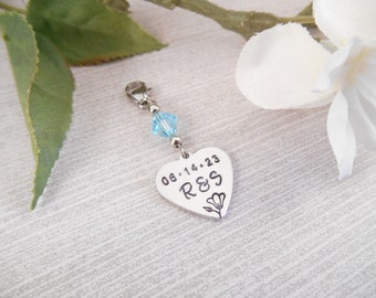 Charm bouquet quelque chose de bleu - Charm coeur personnalisé pour bouquet de mariée en aluminium estampé à la main