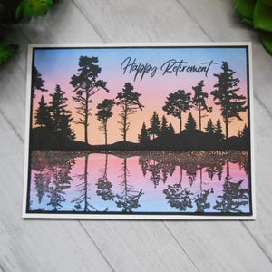 Carte de retraite au coucher du soleil - « Bonne retraite » Carte de voeux vierge pour la retraite Sunset Forest Reflection