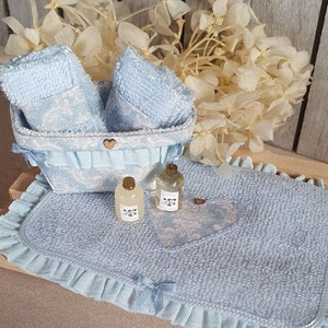 Fabric baskets with matching bath mat in 1:12 scale