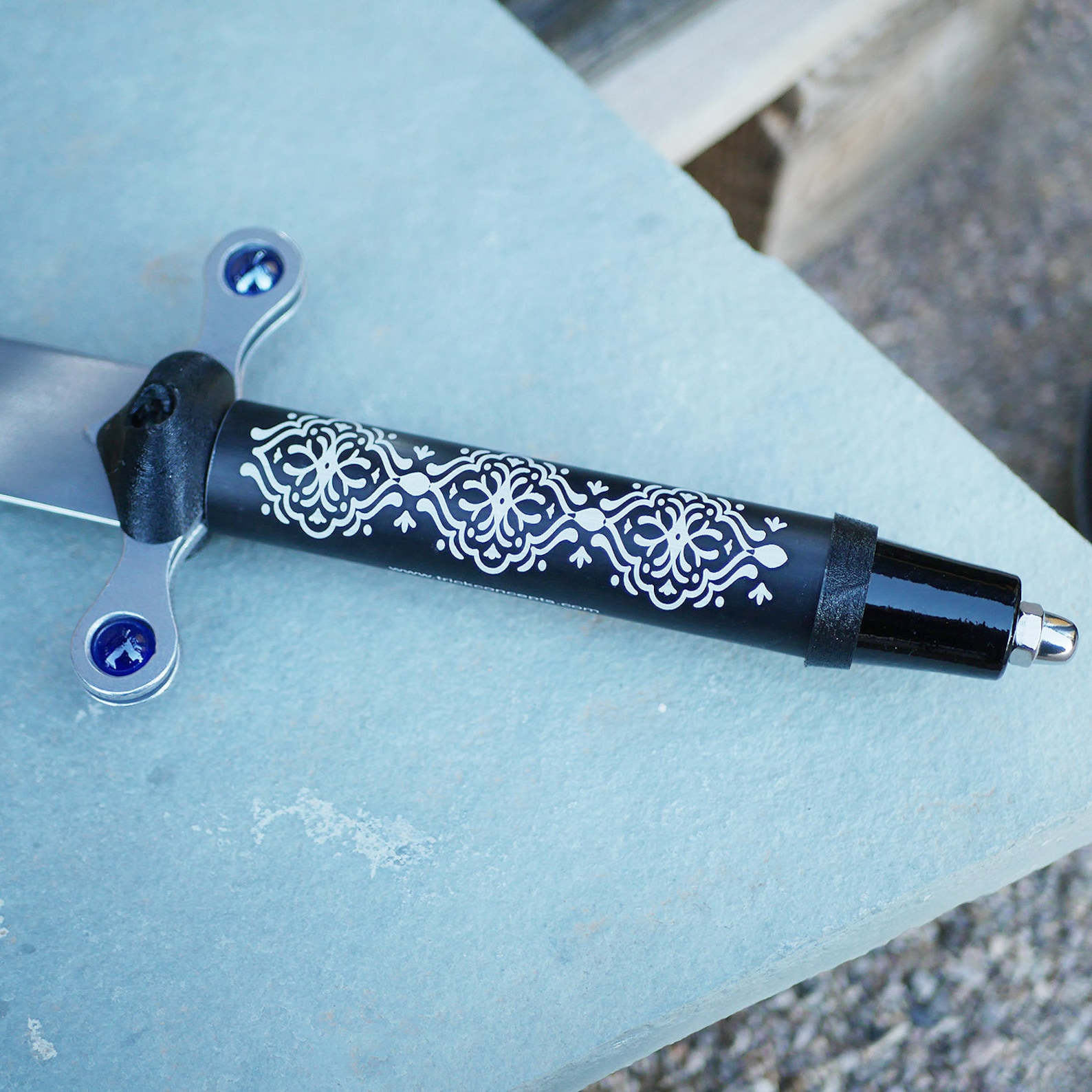 Fire Sword - Scimitar, Balanced Sword for Belly Dancing Head Balancing ...