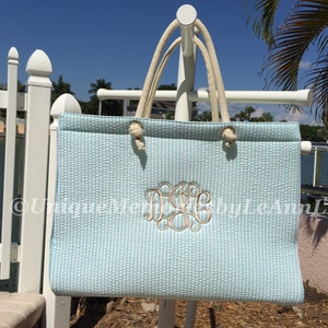 Monogram Seersucker Beach Bag/Tote - Personalized - 3 Different colors - Perfect for Graduations,  Birthdays, Brides, Bridesmaids gifts
