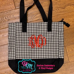 Houndstooth Tote, zippered closure, with FREE Monogram or Name - Beach bag, Diaper bag, tote