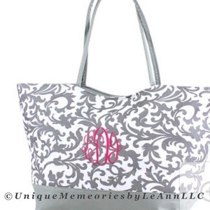 21&quot; Damask Weekender/Beach Bag/Tote zippered closure personalilzed W/FREE Name/Monogram 2 colors - Brides, Bridesmaids, Graduation, Birthday