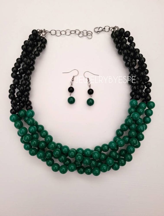 Kelly green statement necklace sale