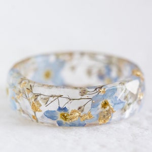 Forget-Me-Not and Gypsophila Flowers Resin Ring with Gold/Silver/Copper Flakes Nature Inspired Jewellery with Real Flowers Inside image 5