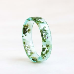 Mint Resin Ring with Dried White Flowers, Nature Inspired Jewelry, Floral Accessory, Nature Lover Gift, Valentine's Day Gift image 1