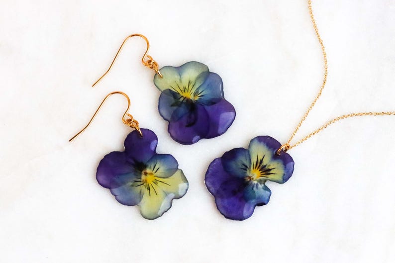 Botanical pansy flower jewelry set with earrings and necklace