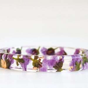 Thin Resin Ring With Pressed Purple Flowers and Gold/Silver/Copper Flakes, Nature Inspired Resin Jewellery, Delicate Floral Gift image 4