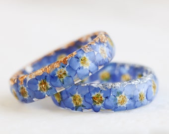 Set of Two Resin Rings with Forget-Me-Not Flowers and Gold/Silver/Copper Flakes - Real Flowers Inside