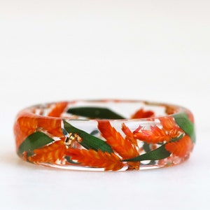 Resin Ring with Pressed Leaves Inside, Nature Inspired Resin Band, Emerald Green Ring, Christmas Gift, High-Quality Handmade Jewelry image 3