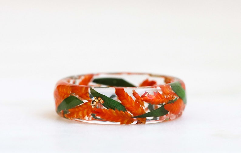 Resin Ring with Pressed Leaves Inside, Nature Inspired Resin Band, Emerald Green Ring, Christmas Gift, High-Quality Handmade Jewelry image 3