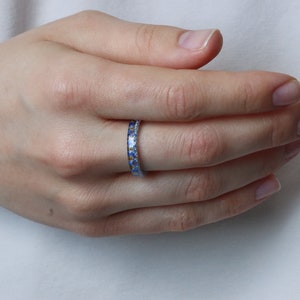 Nature Inspired Clear Resin Ring Band with Pressed Forget-Me-Not Flowers and Gold Flakes, Real Flowers Inside, Blue Ring, Mother's Day image 2