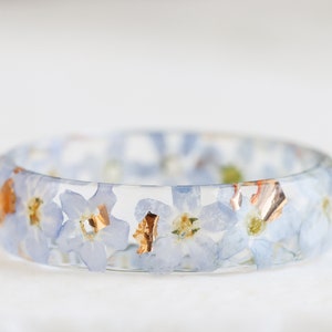Floral Ring With Light Blue Forget-Me-Not Flowers and Gold Flakes - Resin Jewelry - Faceted Ring with Tiny Flowers
