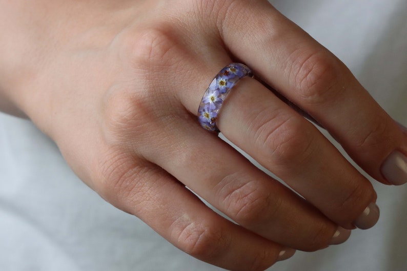 Floral Ring With Forget-Me-Not Flowers, Resin Jewelry, Faceted Ring with Tiny Flowers, Nature Lover Gift, Mother's Day Gift image 2