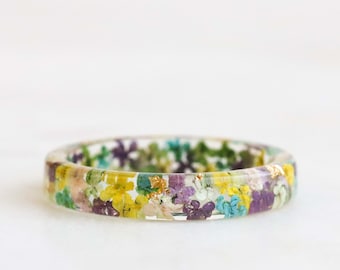 Thin Resin Ring With Dried Queen Anne's Lace Flowers, Clear Ring with Green, Yellow, Purple Flowers, Nature Lover Gift