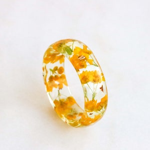 Resin Ring with Yellow Flowers, Radiant Faceted Resin Ring with Real Yellow Alyssum Flowers and Metallic Flakes, Nature Inspired Jewelry