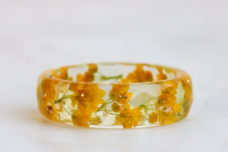 Resin Ring with Yellow Flowers, Radiant Faceted Resin Ring with Real Yellow Alyssum Flowers and Metallic Flakes, Nature Inspired Jewelry image 6