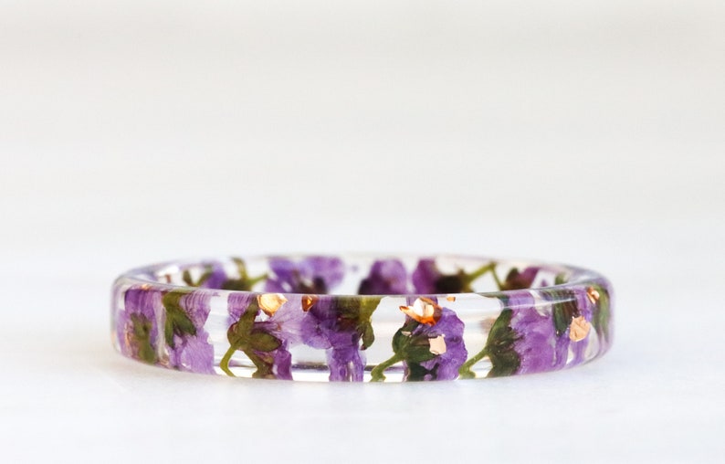 Thin Resin Ring With Pressed Purple Flowers and Gold/Silver/Copper Flakes, Nature Inspired Resin Jewellery, Delicate Floral Gift image 5