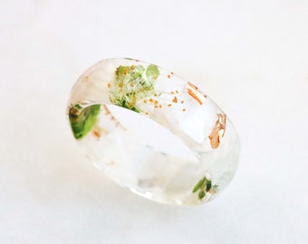 White Cherry Blossom Ring, Elegant Faceted Resin Ring with Real Petals and Metallic Flakes, Nature Inspired Jewelry, Engagement Band