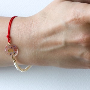 Initial Bracelet with Pressed Multicolour Petals, Gold Flakes and White Pearl Nature Inspired Friendship Bracelet Personalized Gift image 3