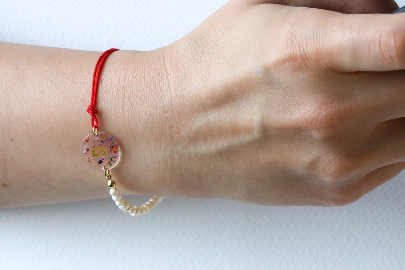 Initial Bracelet with Pressed Multicolour Petals, Gold Flakes and White Pearl Nature Inspired Friendship Bracelet Personalized Gift image 3