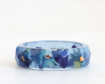 Blue Resin Ring with Pressed Pansy Petals Inside, Faceted Ring with Real Flowers and Gold/Silver/Copper Flakes, Christmas Gift