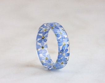 Nature Resin Ring with Light Blue Forget-Me-Not Flowers and Gold/Silver/Copper Flakes, Nature Inspired Clear Ring, Gift for Her