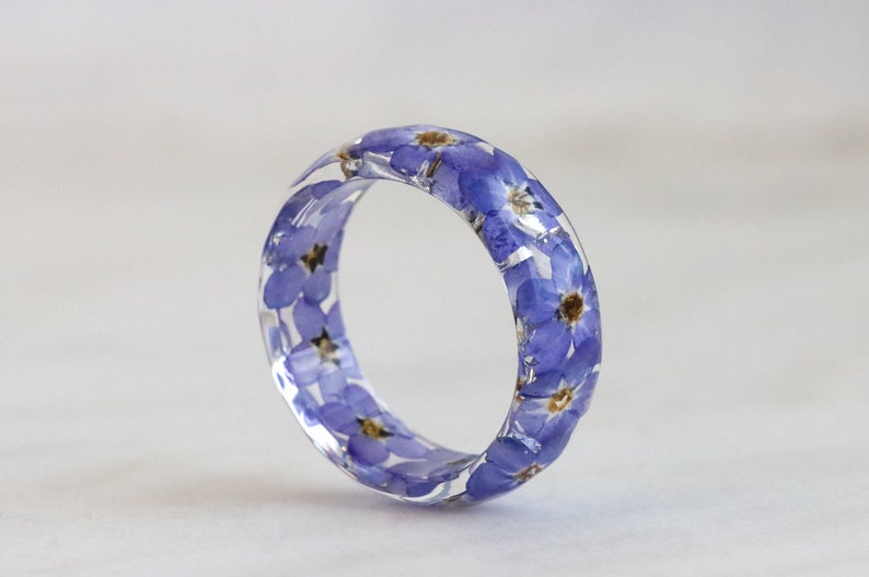 Floral Ring With Forget-Me-Not Flowers, Resin Jewelry, Faceted Ring with Tiny Flowers, Nature Lover Gift, Mother's Day Gift image 5