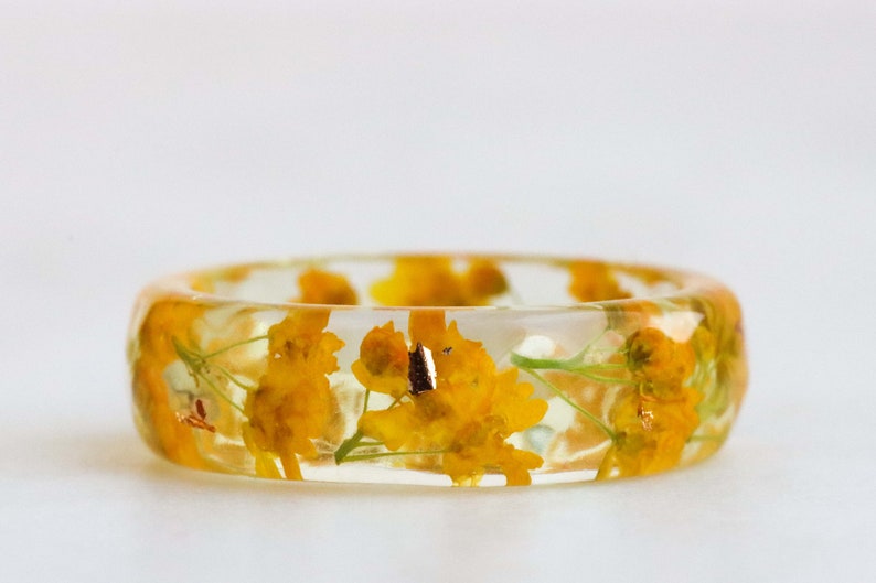 Resin Ring with Yellow Flowers, Radiant Faceted Resin Ring with Real Yellow Alyssum Flowers and Metallic Flakes, Nature Inspired Jewelry image 7