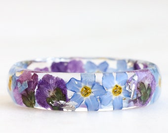 Resin Ring with Pressed Forget-Me-Not, Violet Flowers and Silver/Gold/Copper Flakes, Nature Jewelry, Faceted Blue Purple Ring