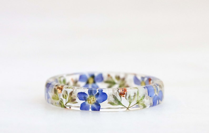 Floral Resin Ring, Clear Resin Ring Band with Pressed Forget-Me-Not and Gypsophila Flowers Inside, Stackable Ring, Christmas Gift image 1