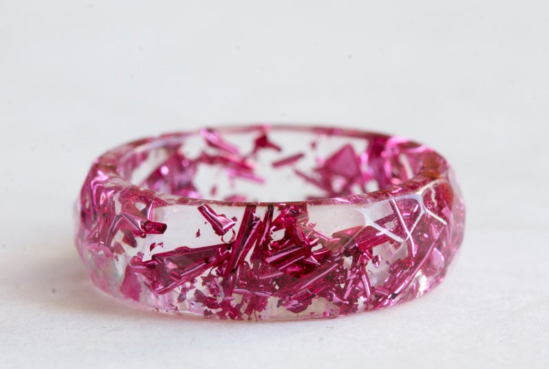 Sparkling Present Faceted Resin Ring with Pink Flakes
